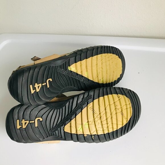 J-41 Kelly Beige Vegan Mary Jane  Shoes Size 8 - Picture 6 of 7